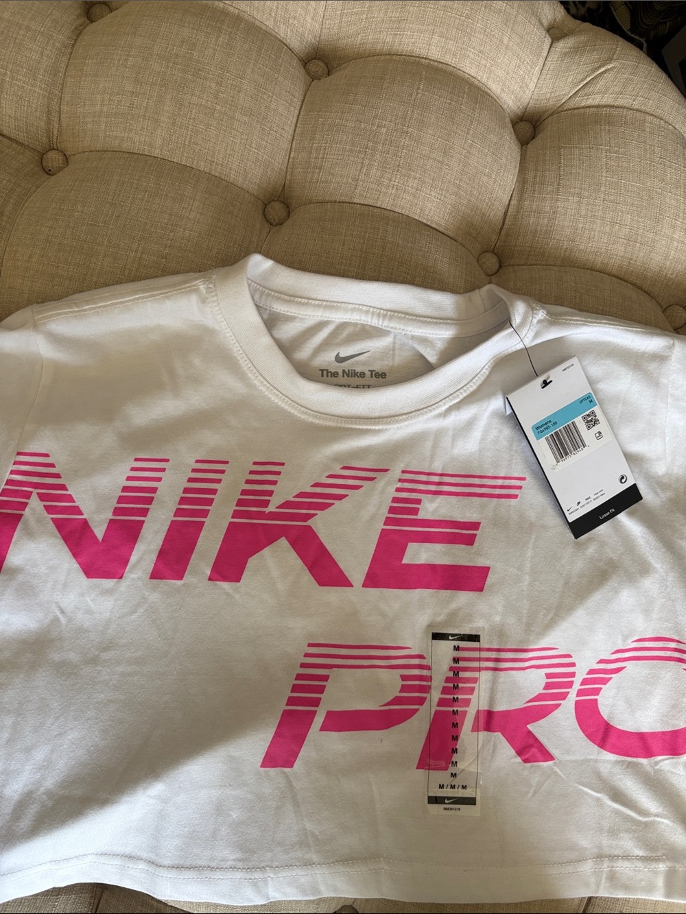 Nike White Crop Tee with Hot Pink NIKE PRO Graphic